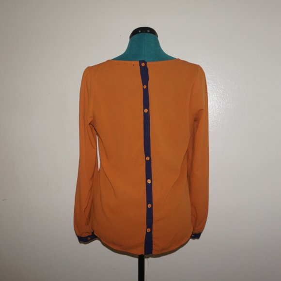 A Lovely Orange and Blue Blouse - Picture 2 of 4